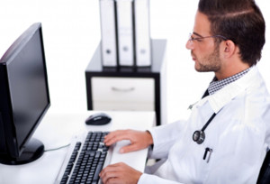 médicosentado_freedigitalphotos